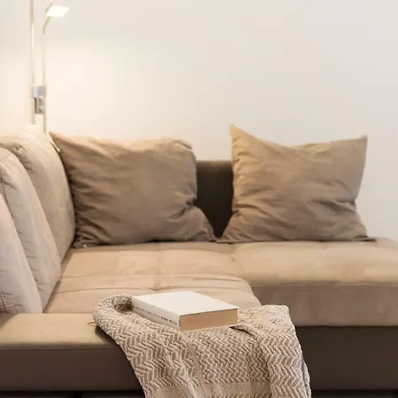 Altido Charming 1bed Apt, Moments From The Silk Museum